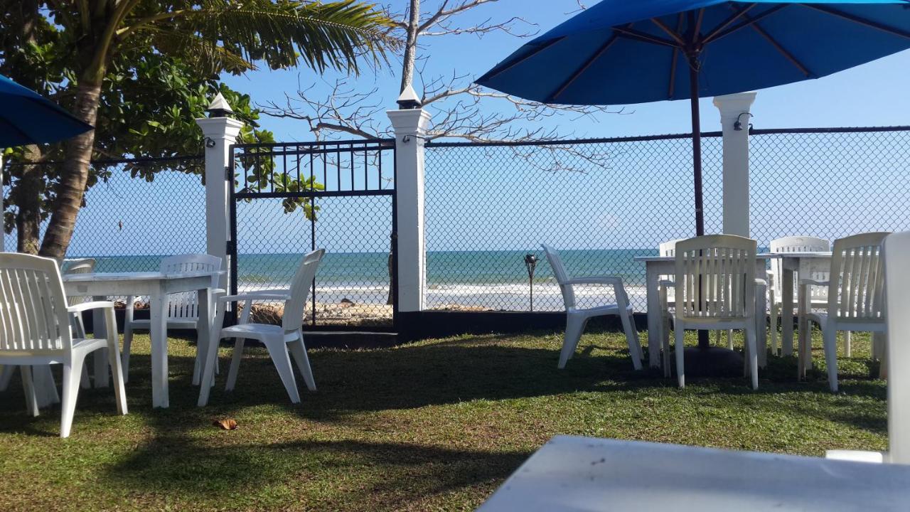 Estuary Hotel Matara Exterior photo